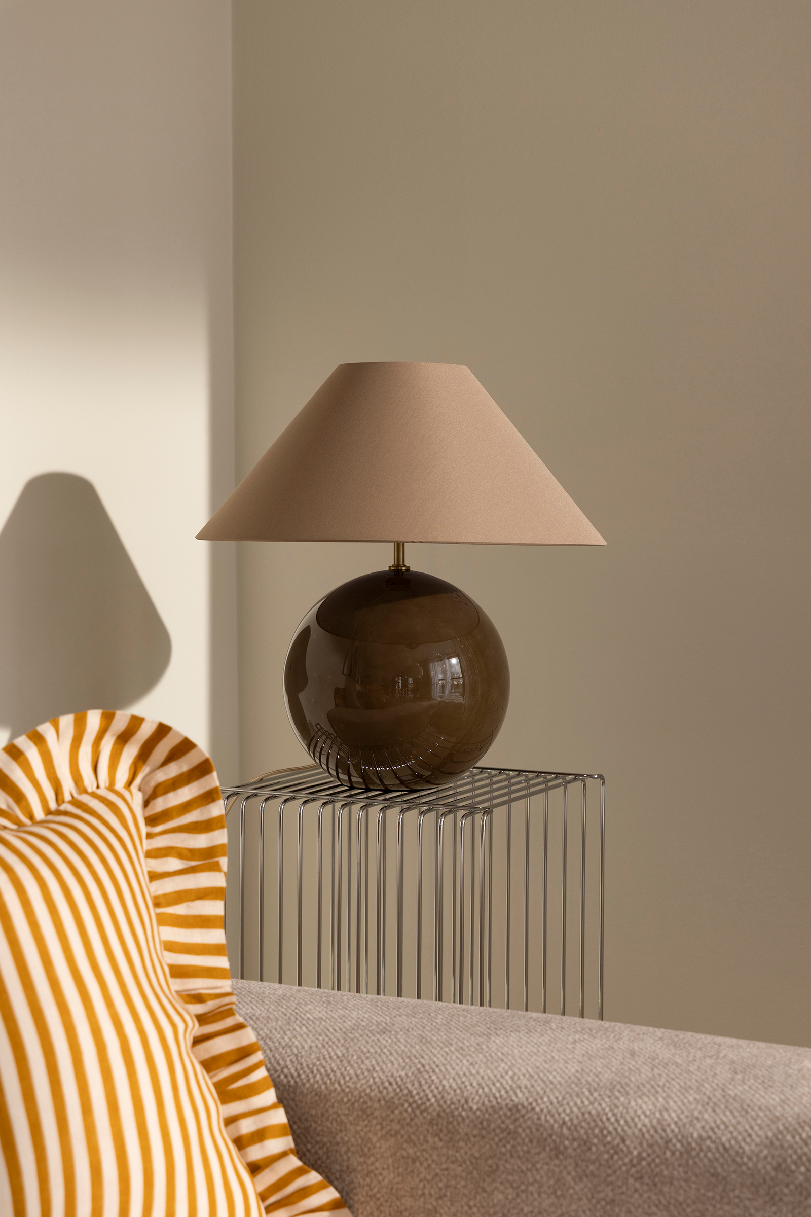 Table lamp Iris 45