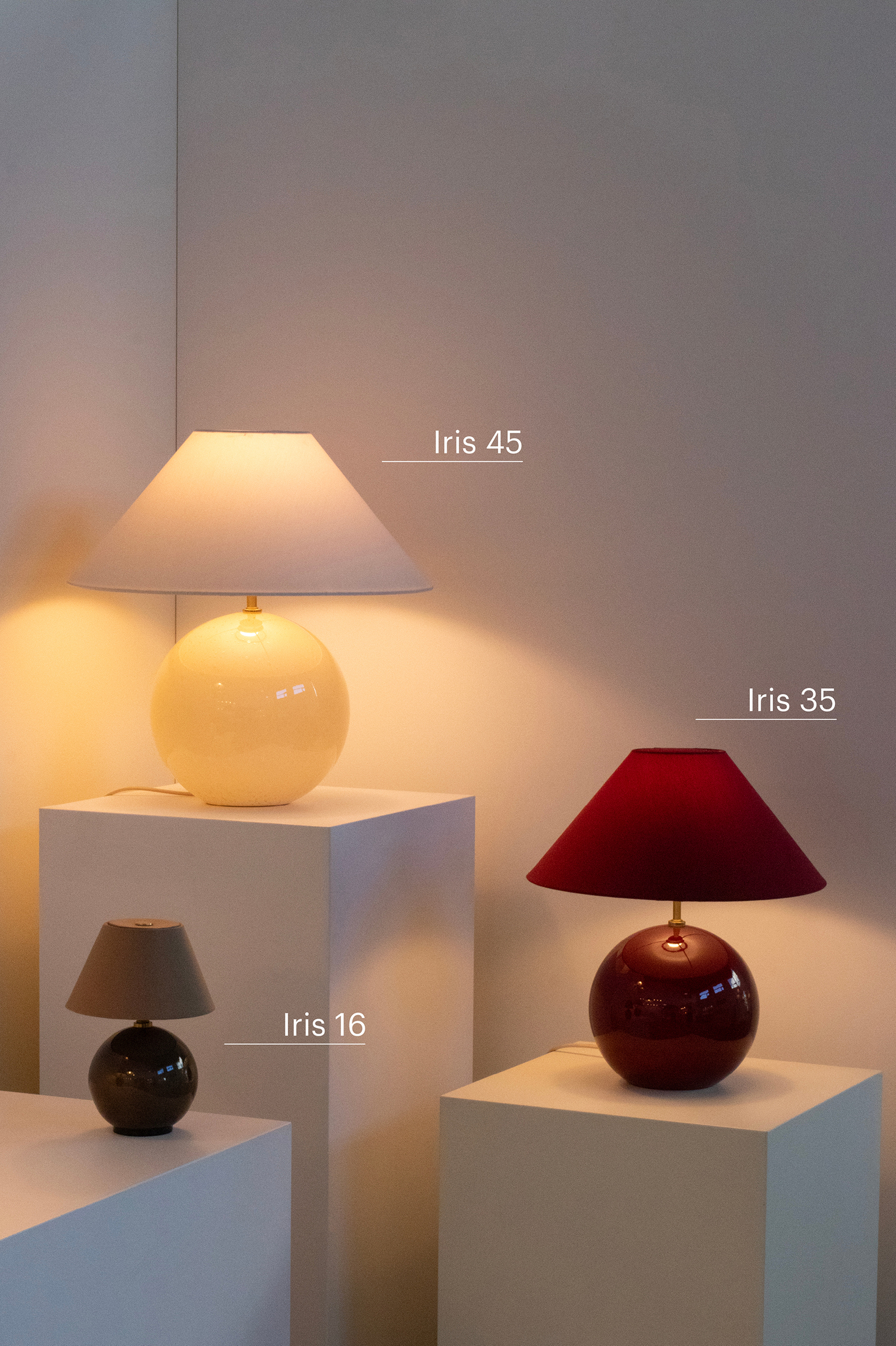 Table lamp Iris 45
