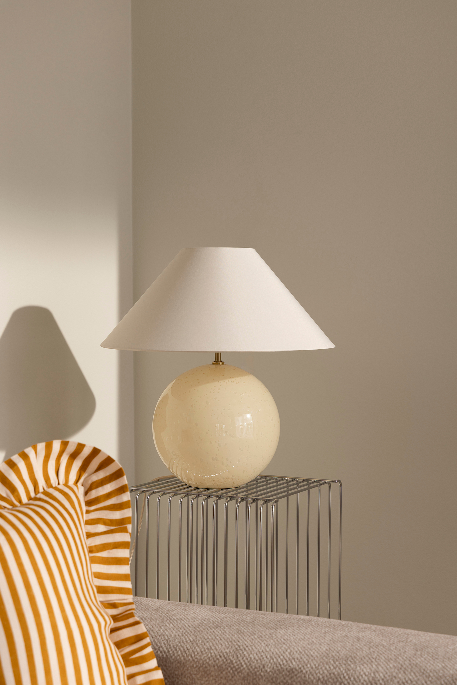 Table lamp Iris 45