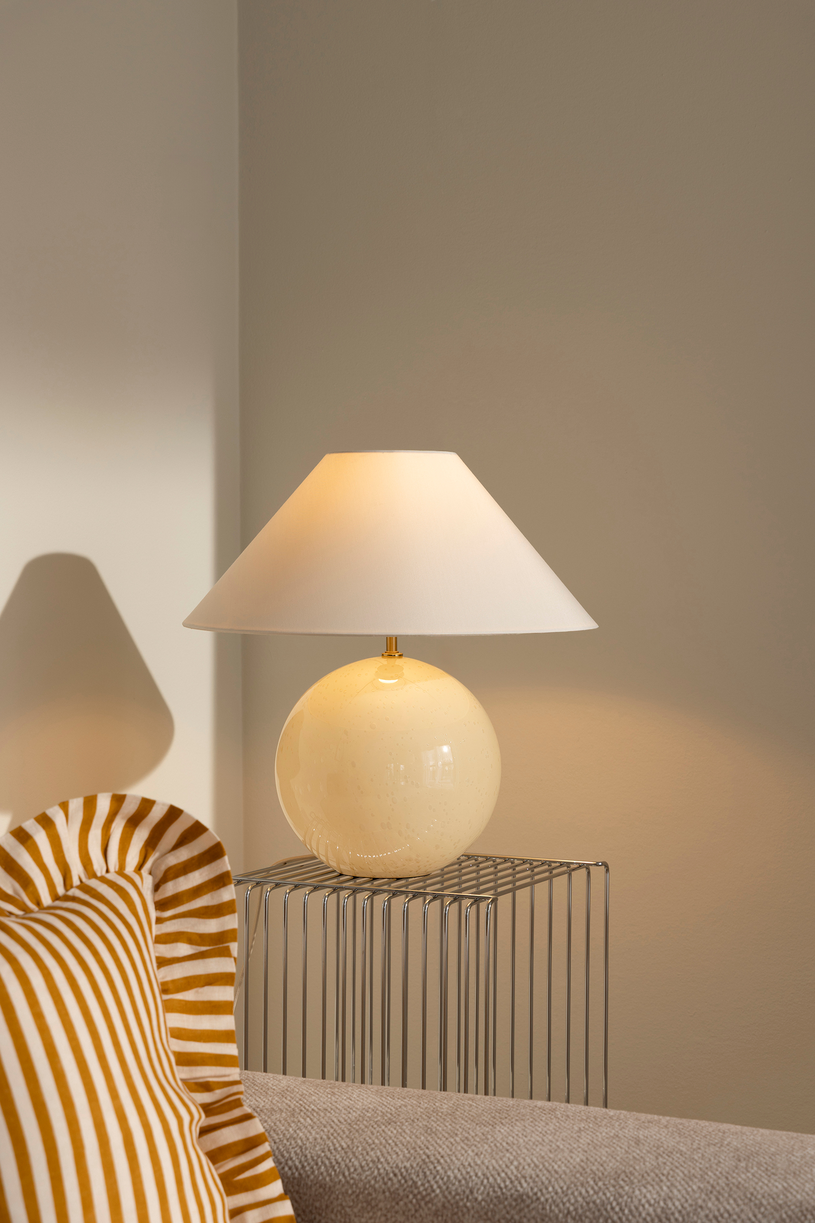 Table lamp Iris 45