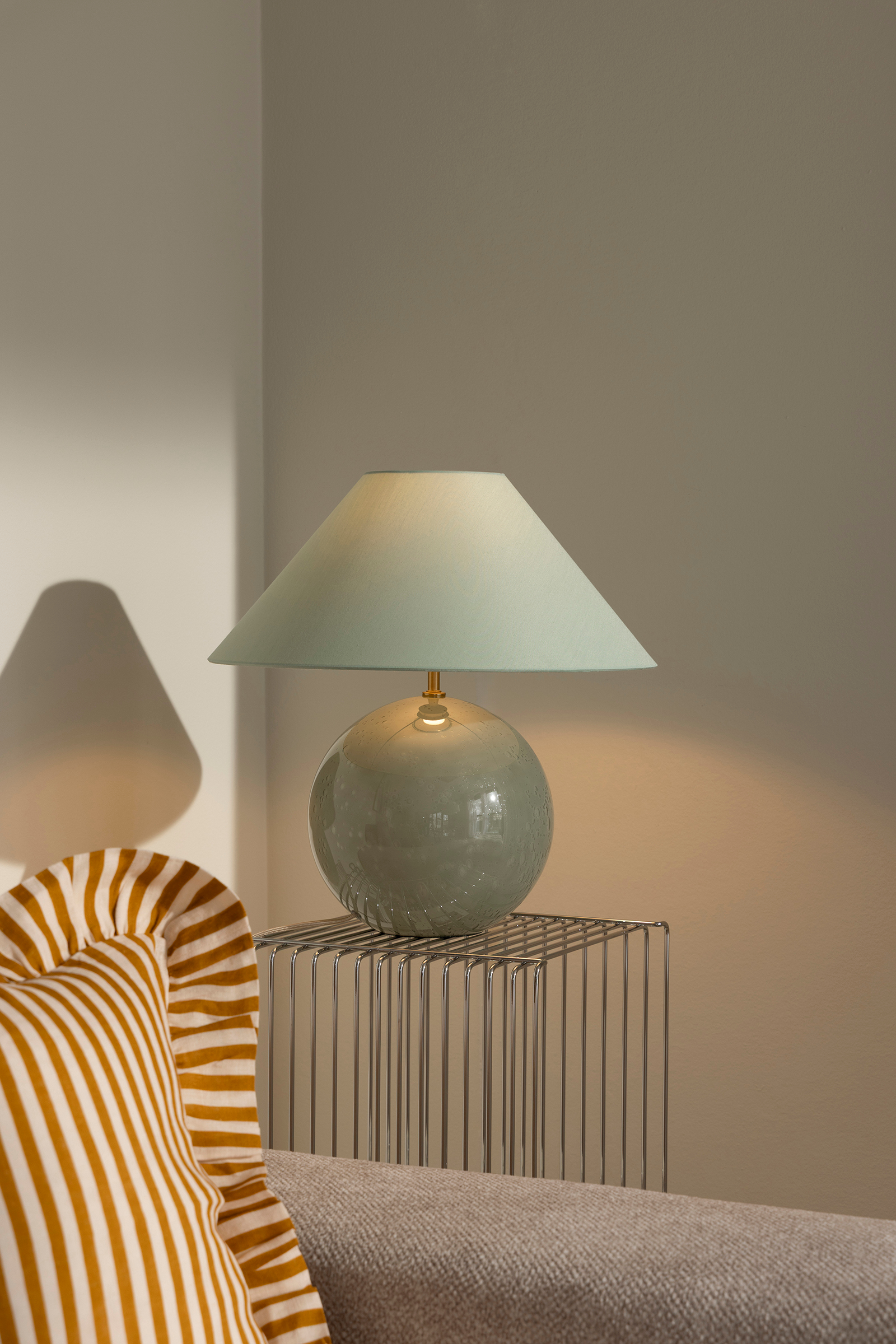 Table lamp Iris 45